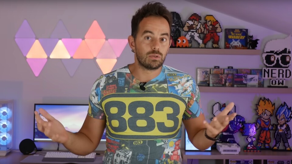 Eigentlich wollte der YouTuber nur Retro-Handhelds reviewen, jetzt könnte das schwere Folgen für ihn haben. (Bild: YouTubeOnce Were Nerd)