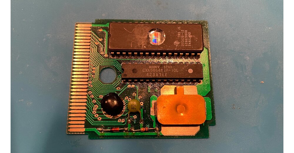 Nintendo-Fan-findet-heraus-dass-sein-Game-Boy-Spiel-fake-ist-doch-als-er-es-aufschraubt-findet-er-eine-noch-gr-ere-berraschung