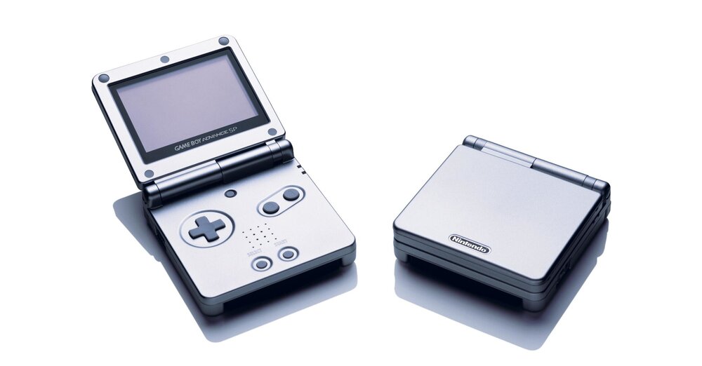 Nintendo-Fan-stellt-fest-dass-der-Game-Boy-Advance-SP-Screen-nicht-mittig-platziert-ist-und-stellt-damit-unsere-gesamte-Kindheit-auf-den-Kopf