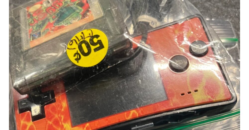 Spieler-traut-bei-Garagenverkauf-in-der-Nachbarschaft-seinen-Augen-nicht-dort-liegt-ein-legend-rer-Game-Boy-f-r-50-Cent-