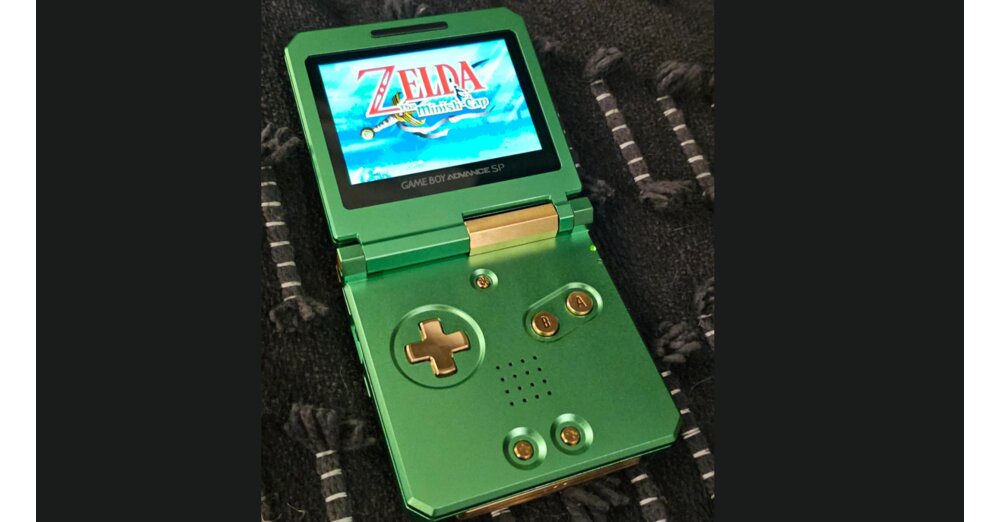 Nintendo-Fan-sucht-nach-speziellem-GBA-SP-findet-ihn-aber-nicht-baut-sich-dann-aus-Metall-einfach-einen-viel-cooleren