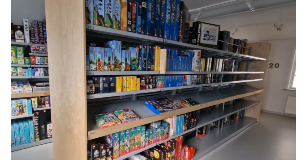 LEGO-hat-einen-geheimen-Vault-in-dem-nahezu-alle-Sets-die-seit-1958-erschienen-sind-eingelagert-sind