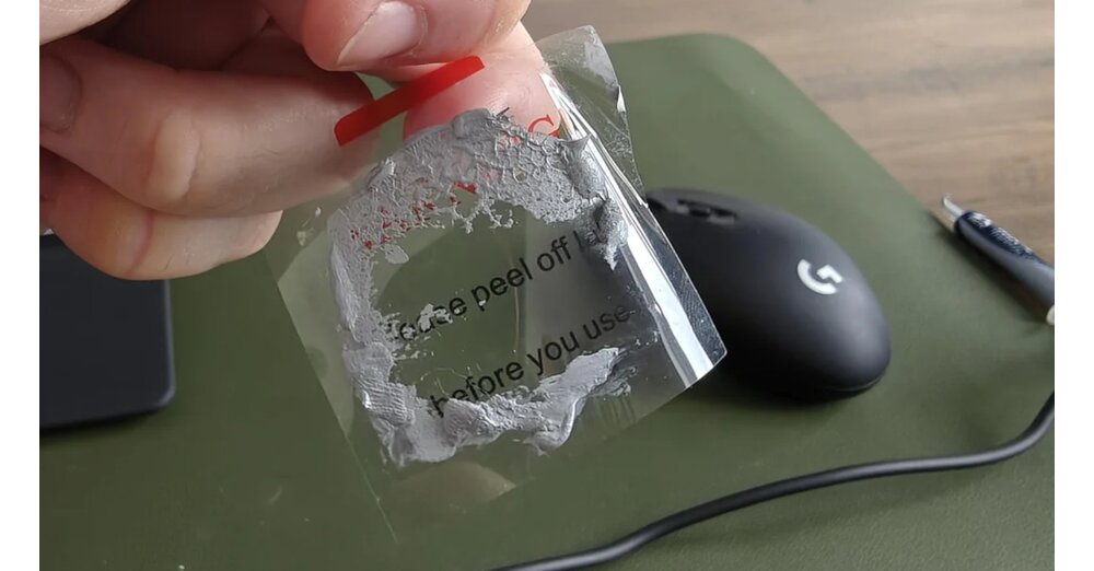 -Hab-mich-noch-nie-so-doof-gef-hlt-PC-Spieler-entdeckt-warum-seine-CPU-nach-dem-Zusammenbauen-so-hei-l-uft-Er-lie-die-Schutzfolie-dran