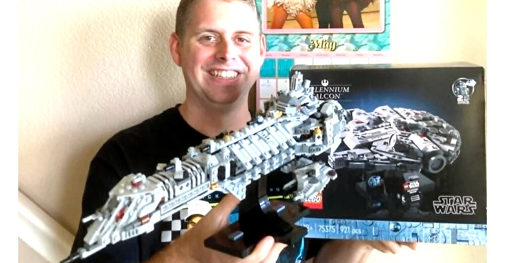 LEGO-Fan-verwandelt-das-Millennium-Falken-Set-In-in-ein-Warhammer-40K-Schlachtschiff-ohne-Extrateile-zu-benutzen