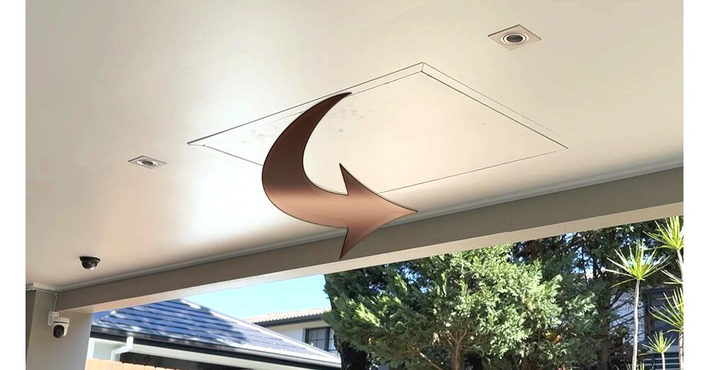 Hausk-ufer-findet-alten-Fernseher-in-der-Veranda-Decke-der-wohl-17-Jahre-dort-unentdeckt-schlummerte-und-immer-noch-funktioniert