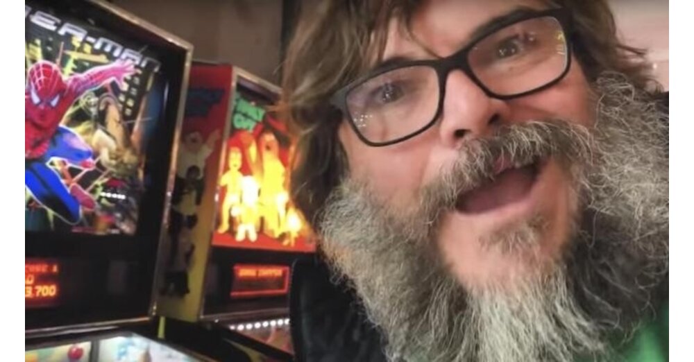 YouTube頻道的傑克·布萊克（Jack Black）首次遊戲視頻令粉絲們感到驚訝