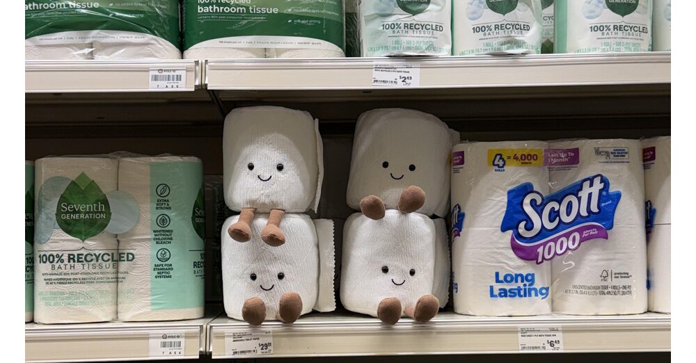 Supermarkt-verkauft-niedliches-Pl-sch-Toilettenpapier-von-Jellycat-zwischen-den-normalen-Klorollen-und-6000-Fans-freuen-sich