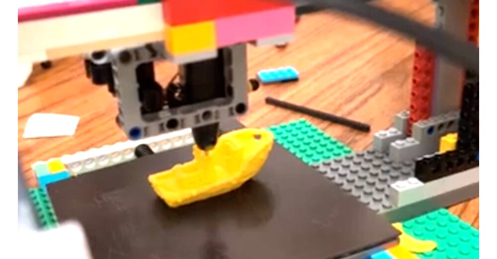 -Ich-bin-einfach-nur-beeindruckt-Pfiffikus-baut-sich-einen-3D-Drucker-aus-LEGO-und-er-funktioniert-tats-chlich