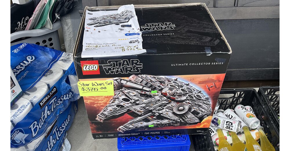 LEGO-Gl-ckspilz-entdeckt-Star-Wars-Millennium-Falken-im-Tr-delladen-spart-mal-eben-ber-400-Euro