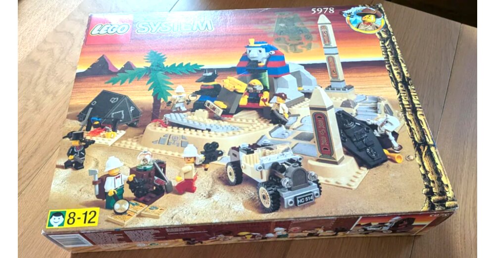 LEGO-Fan-bekommt-altes-Klassiker-Set-vom-Opa-geschenkt-das-560-Euro-wert-ist-kann-jetzt-nicht-rechtfertigen-es-zu-ffnen