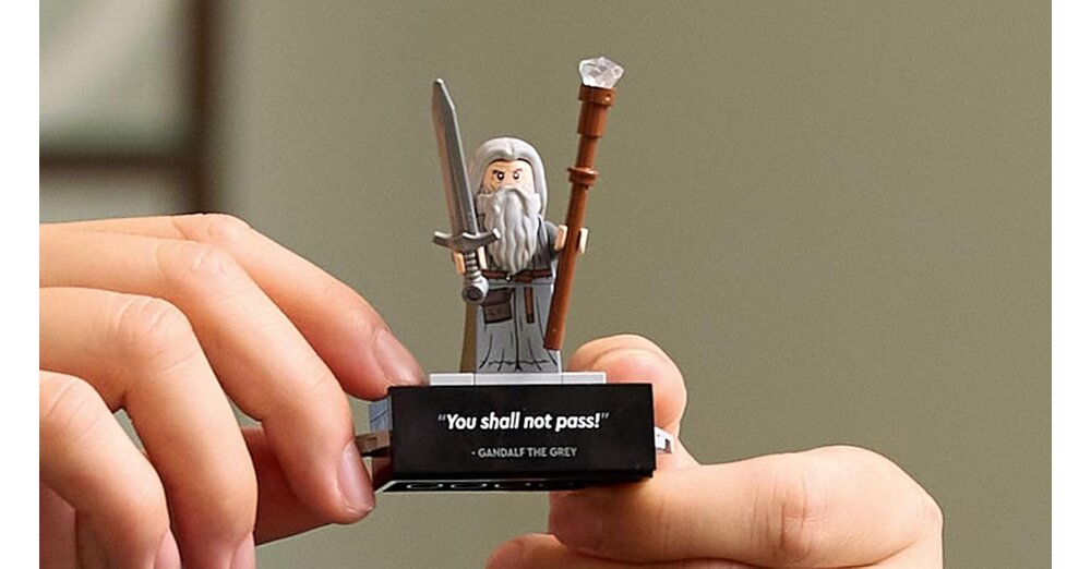 LEGO-Minifiguren-k-nnen-noch-mehr-als-ihr-denkt-und-mit-diesem-Life-Hack-k-nnt-ihr-eure-Kabel-ganz-einfach-managen