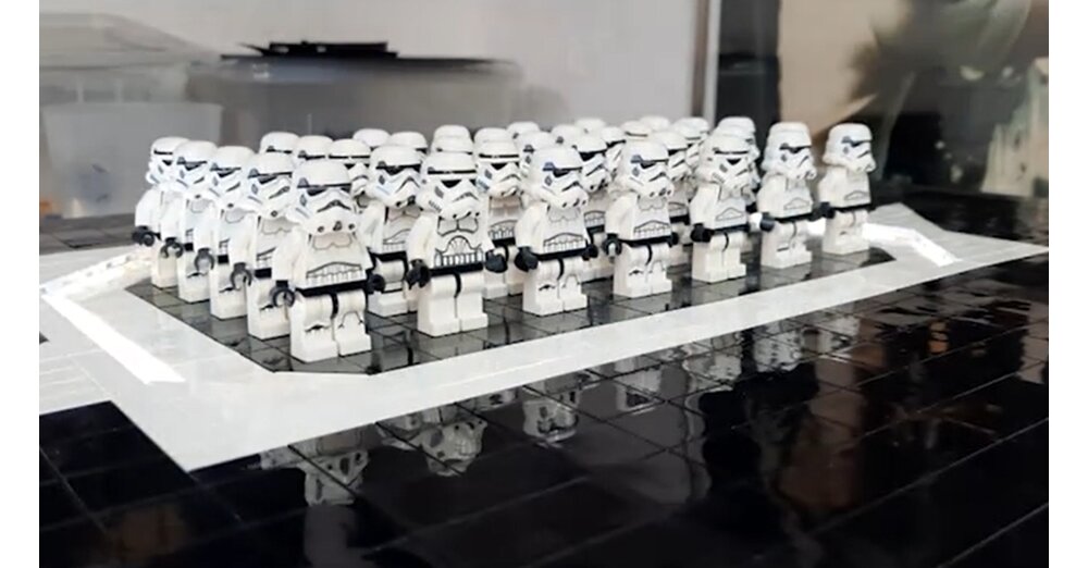 LEGO-Fan-knackt-zwei-Weltrekorde-und-macht-sein-Hobby-nun-zum-Beruf-er-verdient-Geld-indem-er-f-r-andere-Sets-erstellt