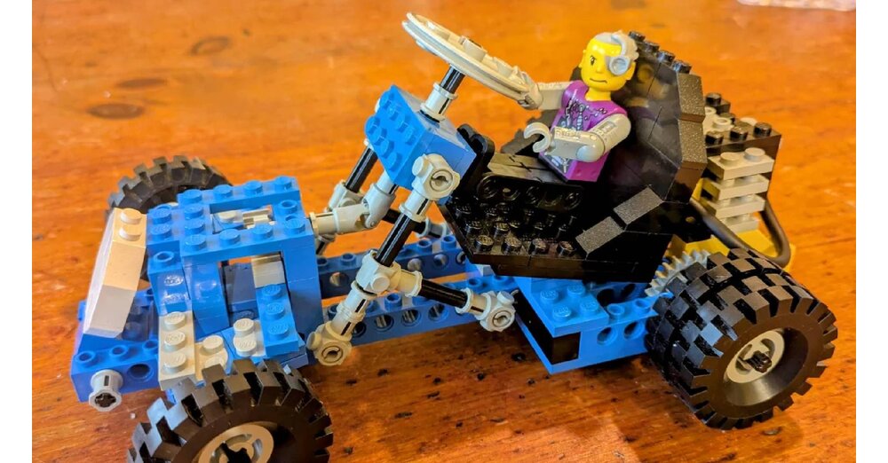 -Fr-her-hie-es-einfach-finde-den-Unterschied-LEGO-Set-aus-den-70ern-zeigt-wie-viel-besser-die-Bauanleitungen-geworden-sind