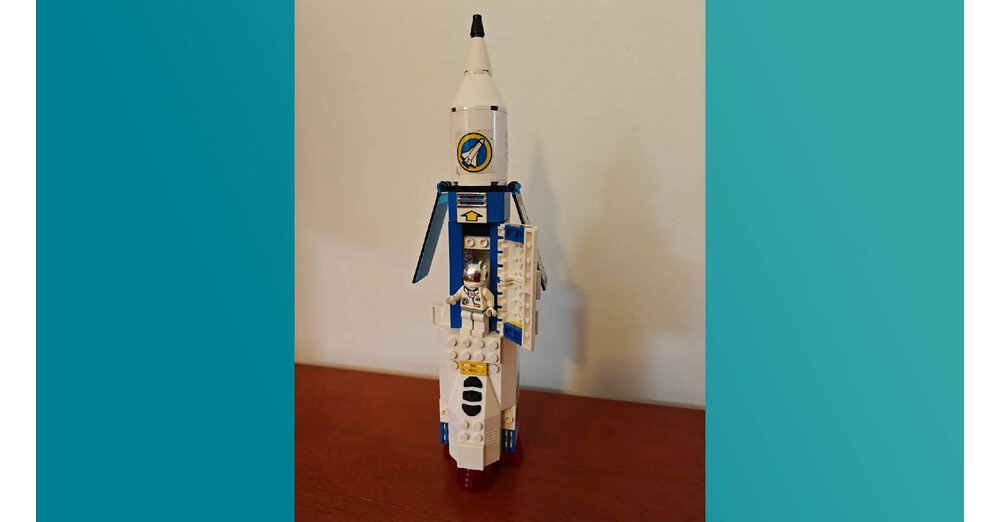 LEGO-Sammler-besucht-seine-Eltern-und-baut-nach-25-Jahren-cooles-LEGO-Spaceshuttle-aus-den-90ern-wieder-auf