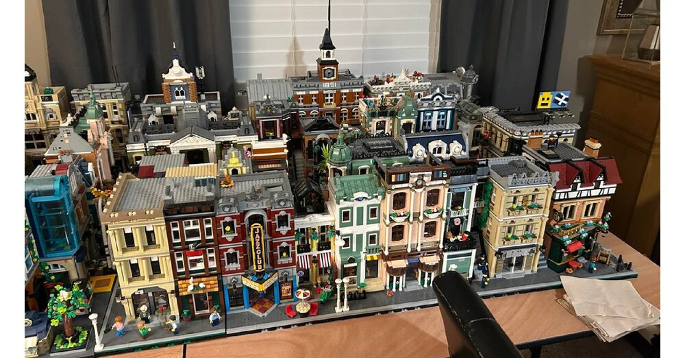 20-000-Euro-teure-LEGO-St-dte-Bastlerin-entdeckt-w-hrend-Corona-ihre-Leidenschaft-f-r-Klemmbausteine-und-baut-jetzt-beeindruckende-Geb-ude