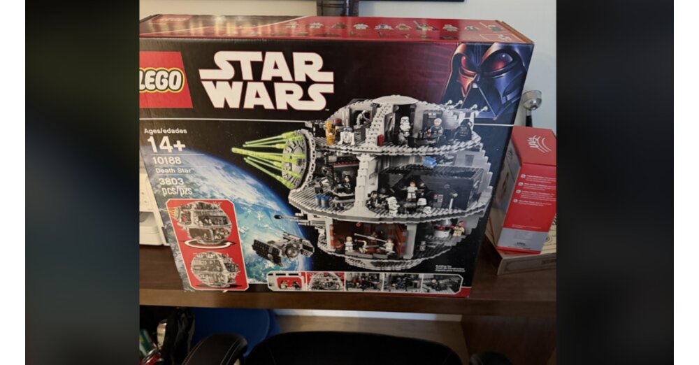 LEGO-Gl-ckpilz-staubt-den-besten-Todesstern-f-r-216-Euro-nagelneu-ab-weil-Verk-uferin-die-Sachen-ihres-Ex-Freundes-verscherbelt