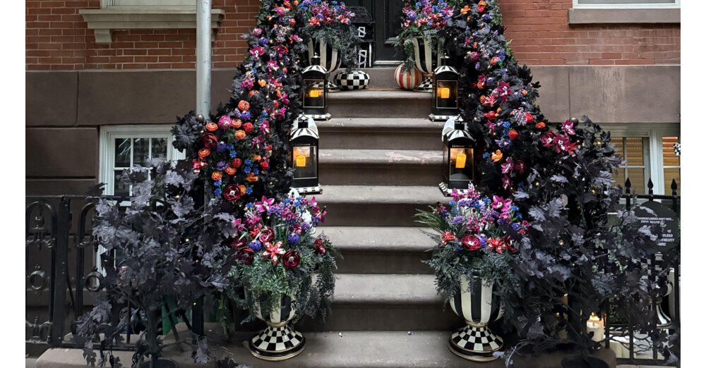 Diese-Halloween-Deko-besteht-aus-LEGO-und-wir-mussten-zweimal-hinschauen-um-das-zu-erkennen