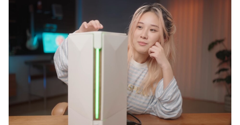 Diese-Konsole-vereint-PS5-Xbox-Series-X-und-Switch-2-in-einem-Ger-t-und-die-Erfinderin-erkl-rt-damit-den-Konsolenkrieg-f-r-beendet