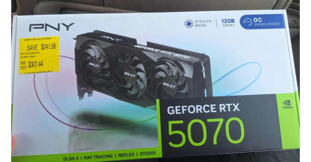 PC-Gl-ckspilz-staubt-RTX-5070-f-r-260-Euro-im-Supermarkt-ab-bekommt-RAM-Kit-f-r-50-Euro-dazu-Ich-schreie-in-Europa-