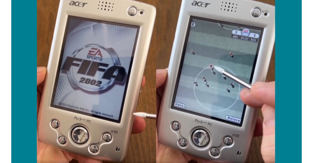 Spieler-zockt-FIFA-2002-auf-Pocket-PC-und-ich-w-nschte-ich-h-tte-das-damals-gehabt