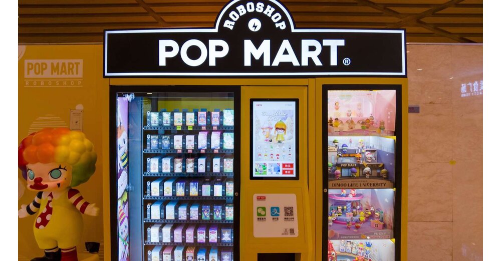 Einkaufscenter-in-Deutschland-stellt-Labubu-Automaten-bereit-dieser-wird-von-Scalpern-vor-100-Wartenden-leerger-umt