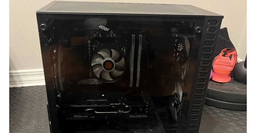 PC-Fan-kauft-seiner-Frau-unversch-mt-g-nstigen-Gaming-PC-mit-32-GB-RAM-auf-Facebook-und-f-hlt-sich-jetzt-so-als-h-tte-er-jemanden-ausgeraubt