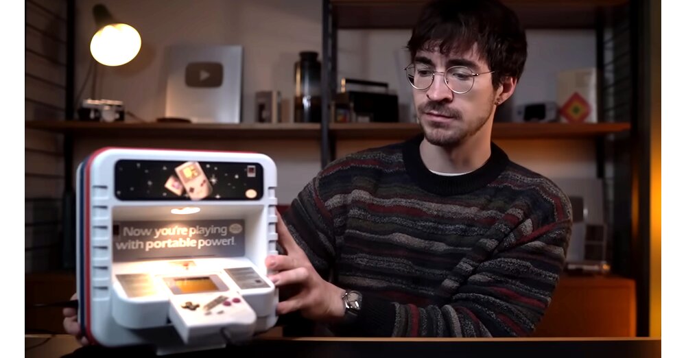 Wie-fr-her-im-Laden-Bastler-baut-Game-Boy-Anspielstation-aus-den-90ern-nach-und-ich-werde-sofort-neidisch