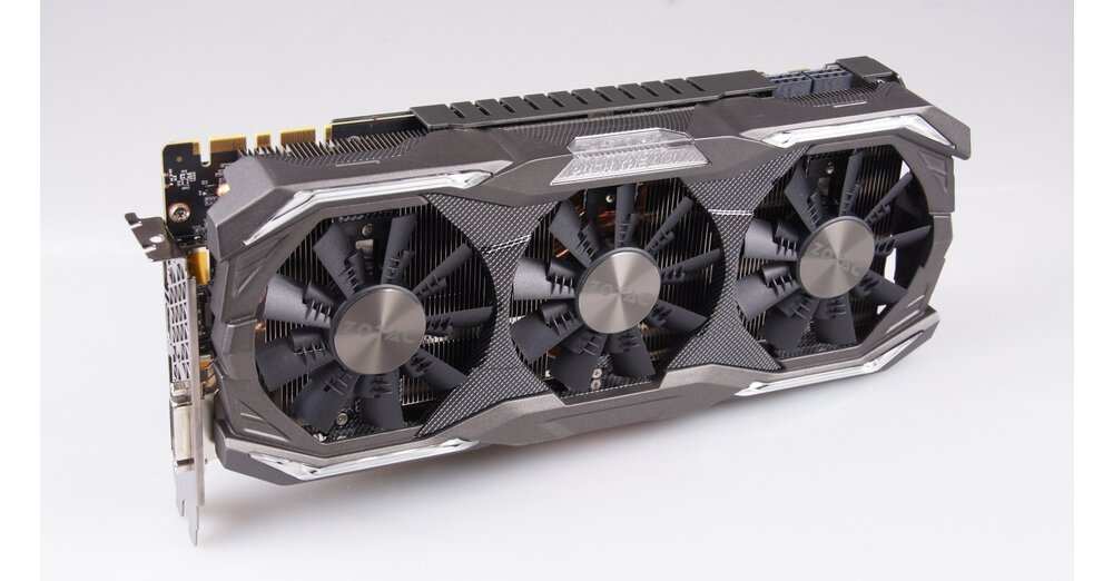 Zotac GeForce GTX 1070 Ti Amp極端圖像