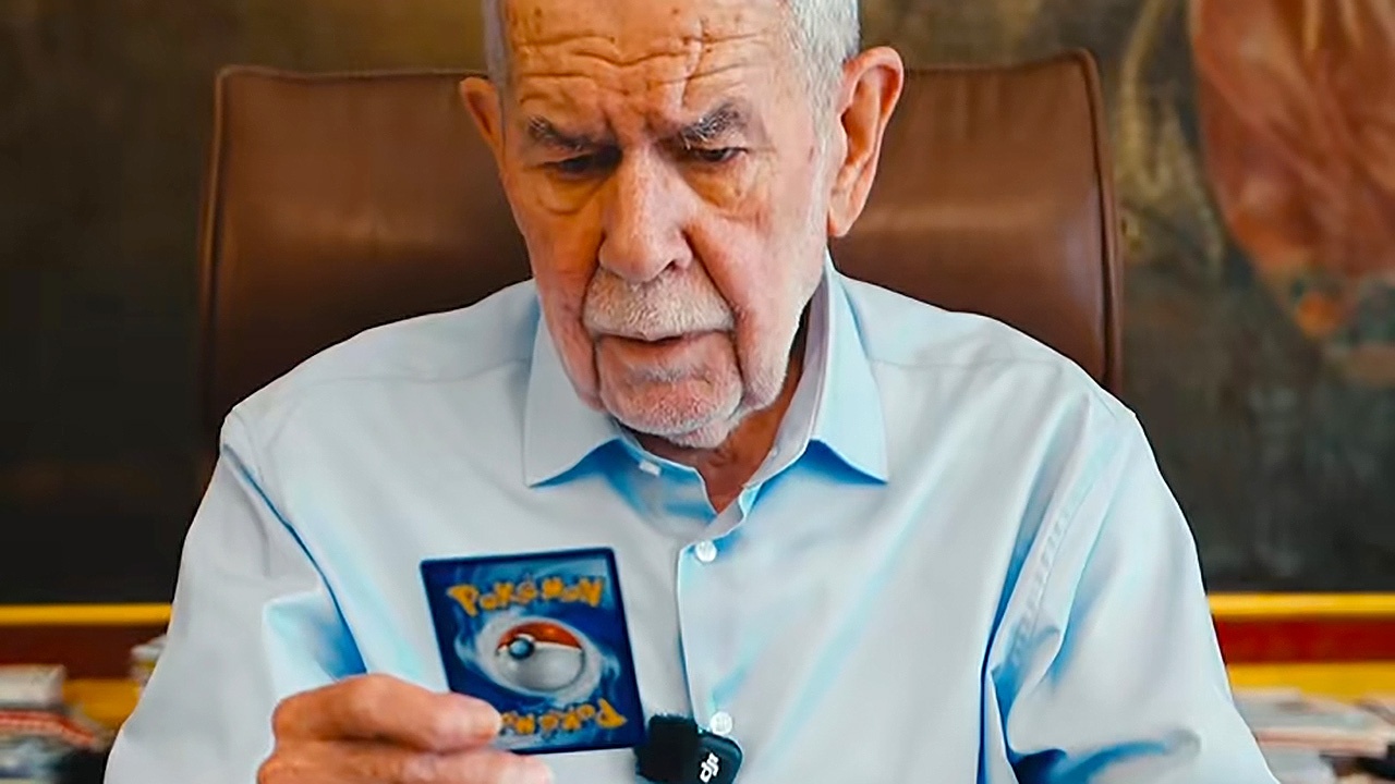 "Nebulak. Was ist denn das für ein Viech?": Bundespräsident von Österreich öffnet zum Pokémon Day ein 151 Booster-Pack - samt Fake-Karte