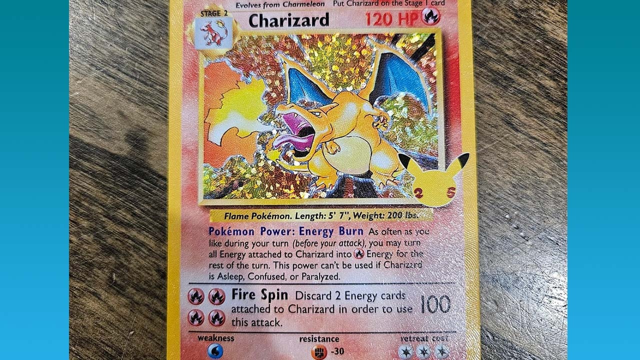 Pokémon TCG: Vater entdeckt Holo-Glurak-Karte für 1,67 Euro auf Flohmarkt, nimmt sie kurzerhand mit - "Ein Rabatt von 98,7%!"