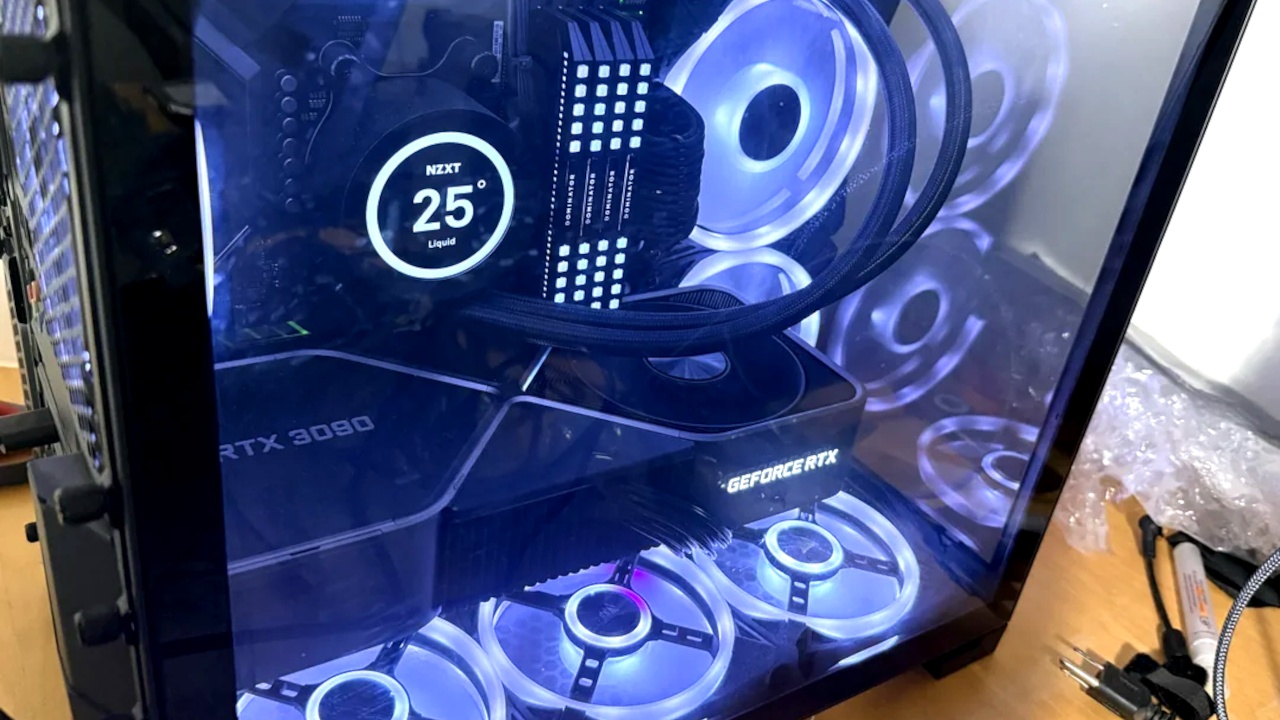 PC-Spieler kauft gebrauchten 1000 Dollar-Computer und sein Kumpel sagt: "du wurdest abgezockt", aber das Gegenteil ist der Fall