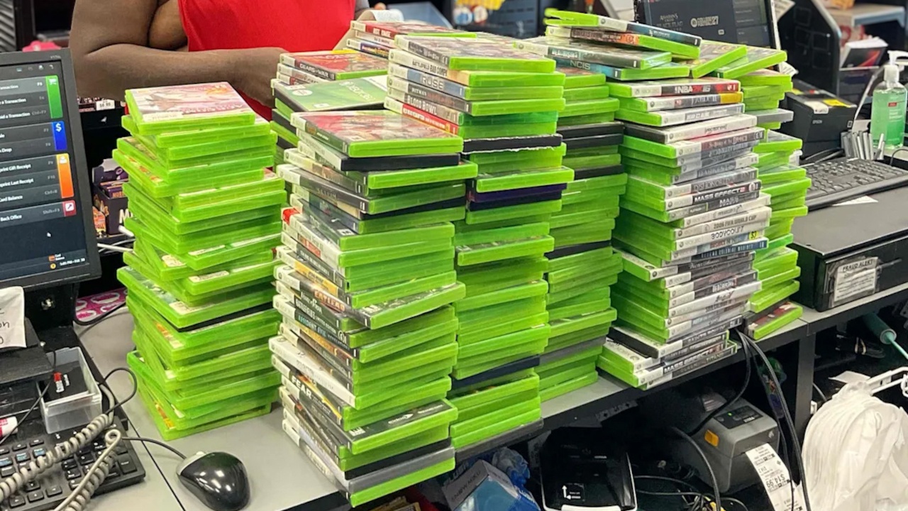 "Wird er in paar Jahren bitter bereuen": Spieler tauscht bei GameStop komplette Xbox 360-Sammlung mit Hunderten Spielen ein - bekommt gerade mal 1.000 Dollar Store-Credit dafür