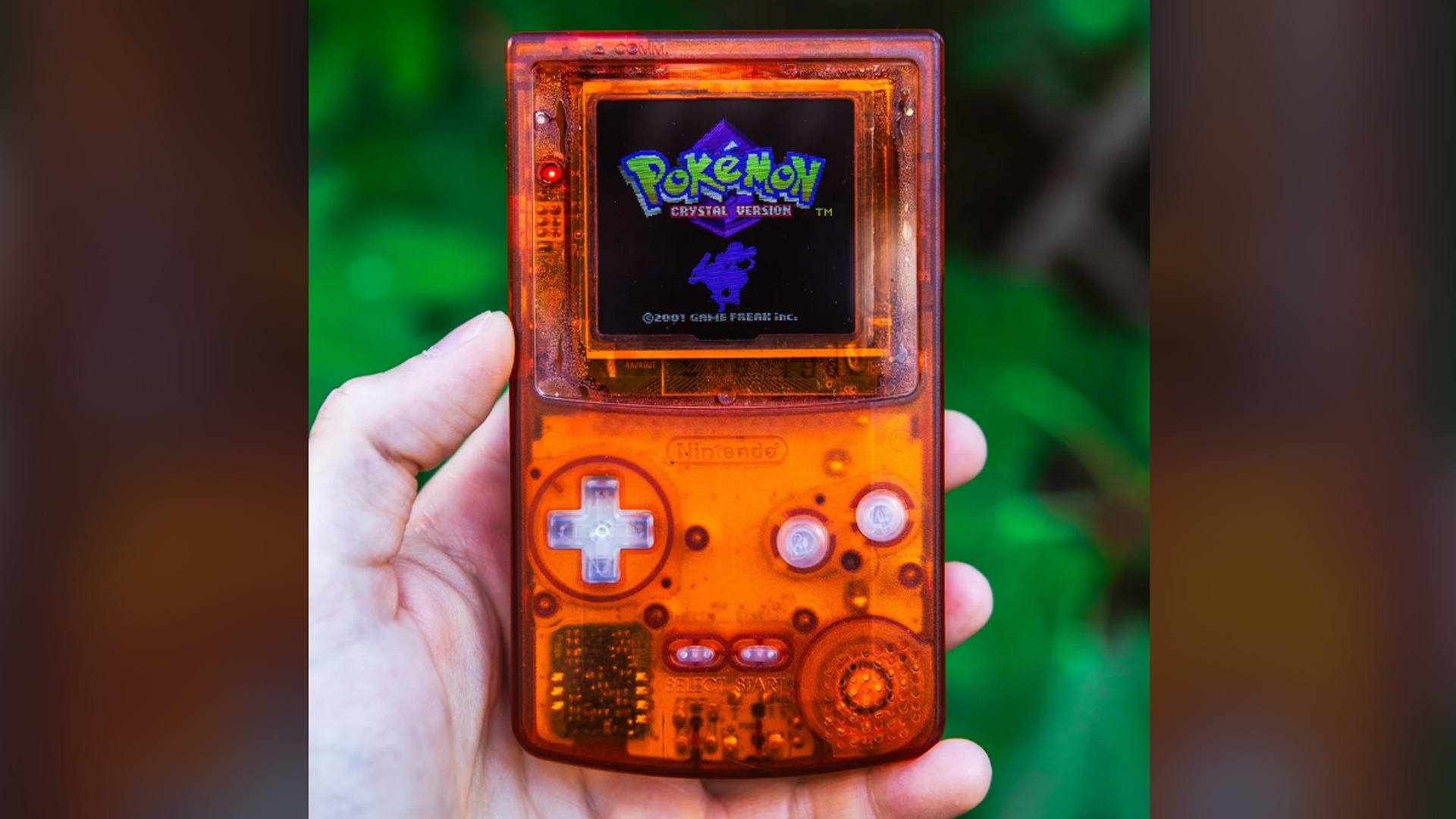 Jemand hat den legendären durchsichtigen, lila Gameboy Color in orange gefärbt und jetzt wollen wir auch einen