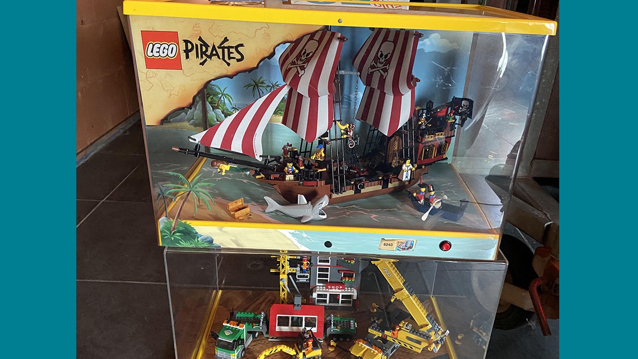 Glückspilz findet auf Dachboden seltene LEGO-Sets im perfekten Zustand wieder - sind heute 500 Euro wert