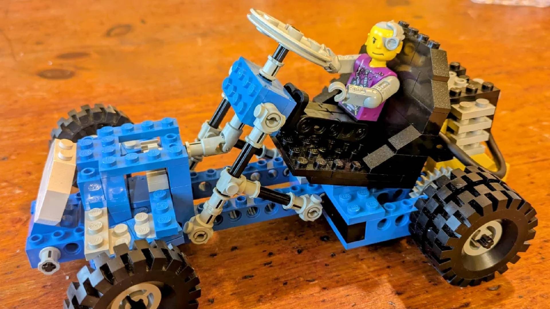 "Früher hieß es einfach, finde den Unterschied" - LEGO-Set aus den 70ern zeigt, wie viel besser die Bauanleitungen geworden sind