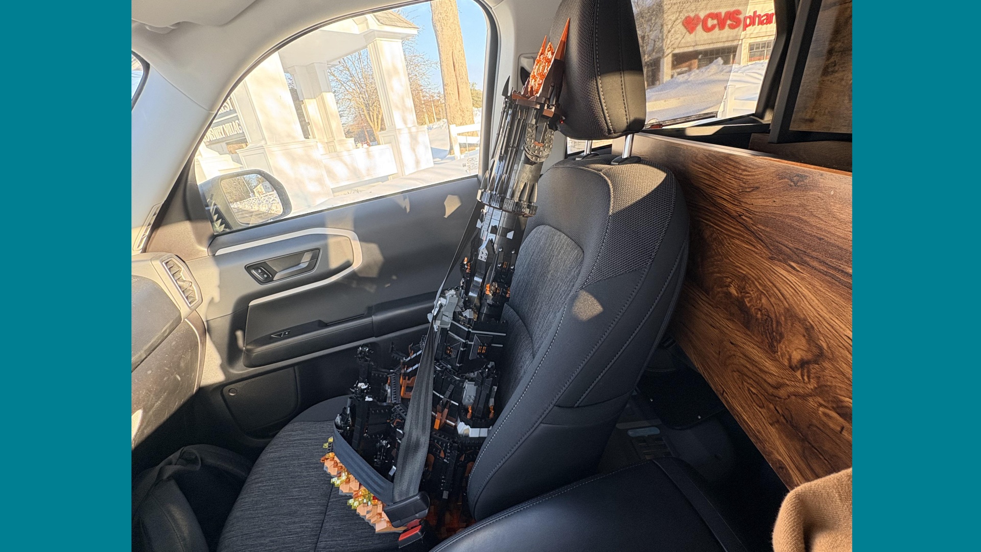 "Betet für mich": LEGO-Fan transportiert sein 500 Euro Herr der Ringe-Set angeschnallt im Auto und hofft einfach aufs Beste
