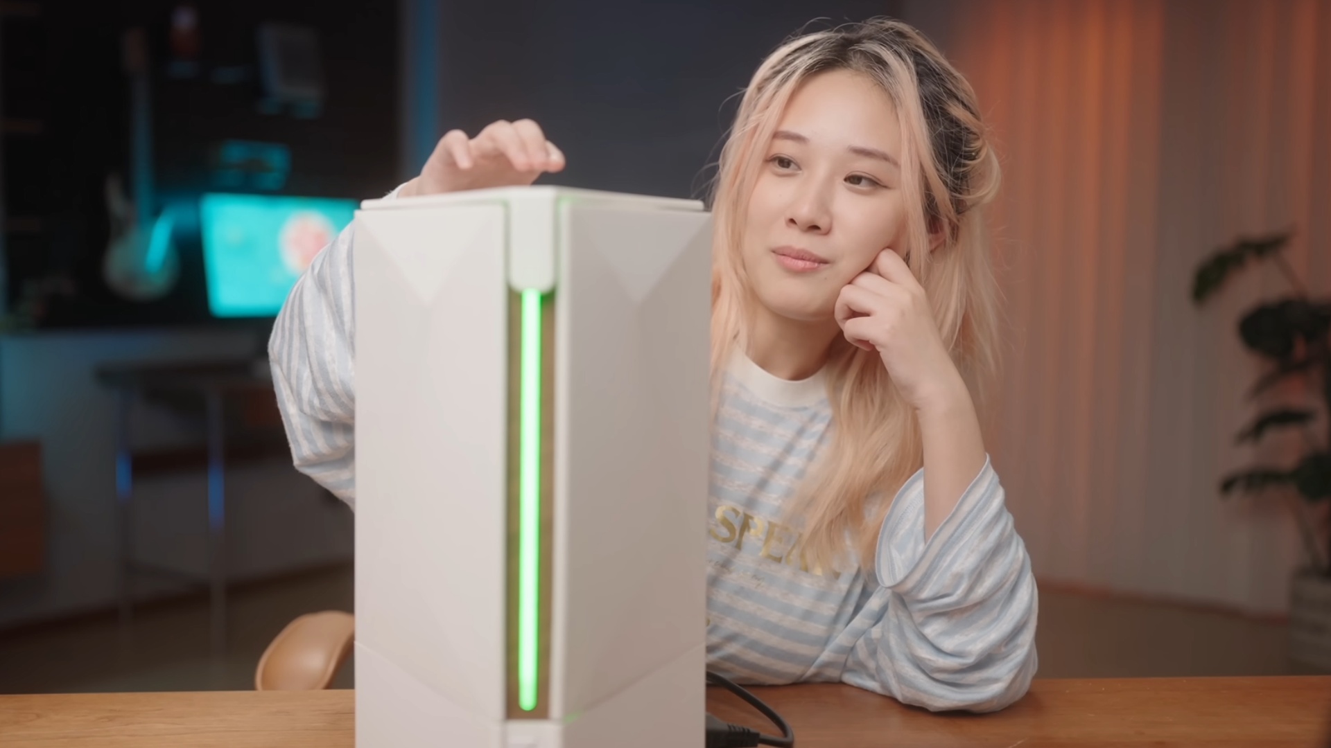 Diese Konsole vereint PS5, Xbox Series X und Switch 2 in einem Gerät und die Erfinderin erklärt damit den Konsolenkrieg für beendet