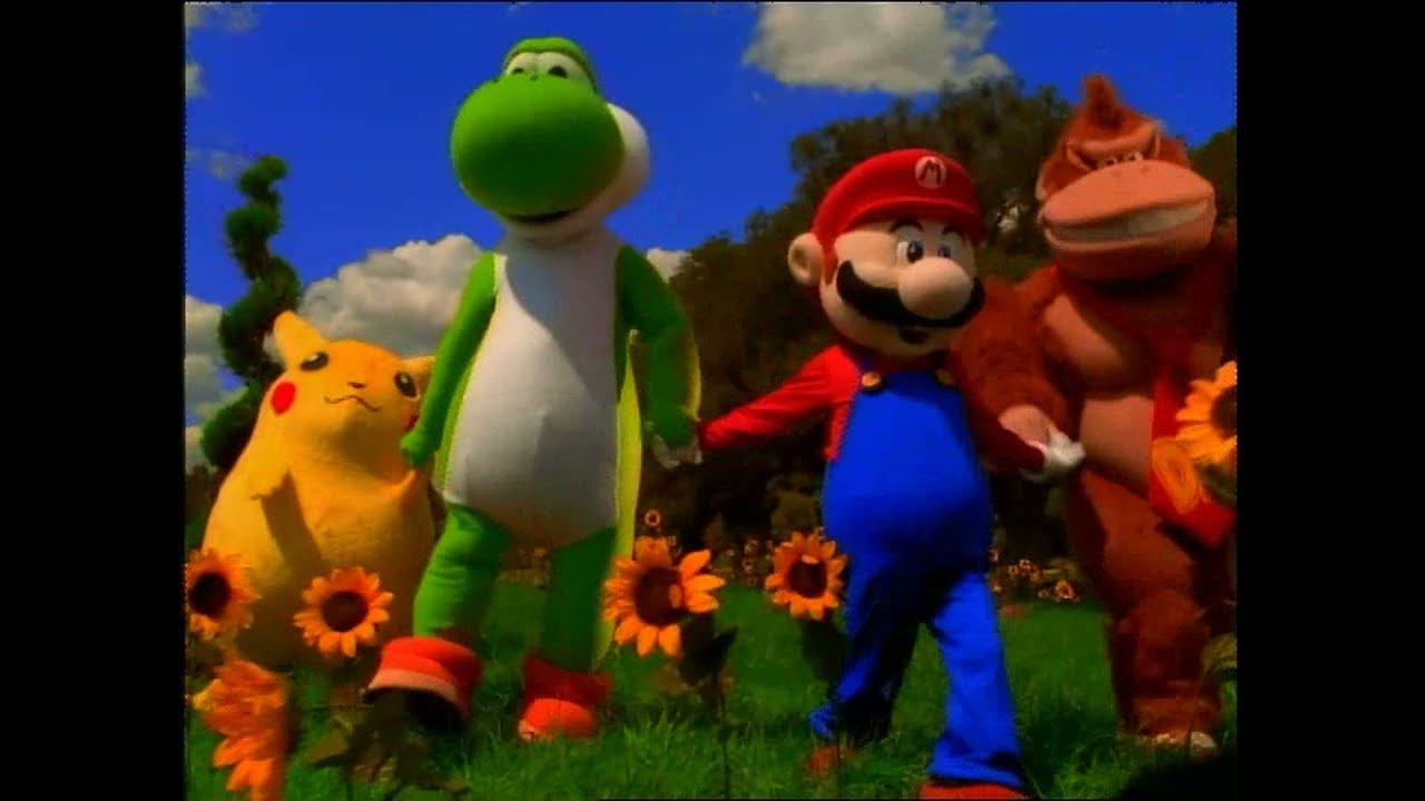 Behind-the-Scenes-Bilder zeigen Nintendo-Kostüme von 1999 – und diesem Donkey Kong wollen wir nicht alleine im Dunkeln begegnen
