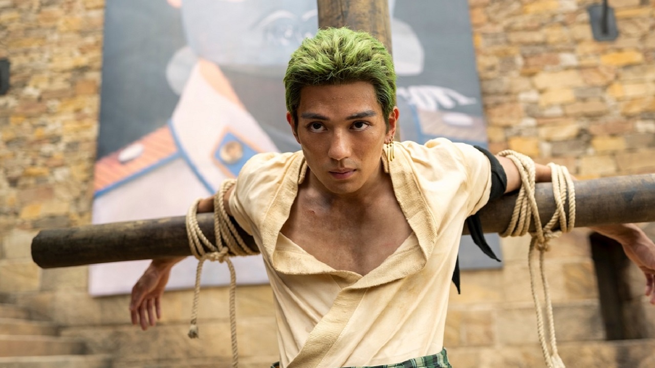 One Piece: Zorro-Darsteller Mackenyu ist in einer Szene offenbar einfach vor laufender Kamera eingeschlafen und das passt perfekt zu seiner Rolle