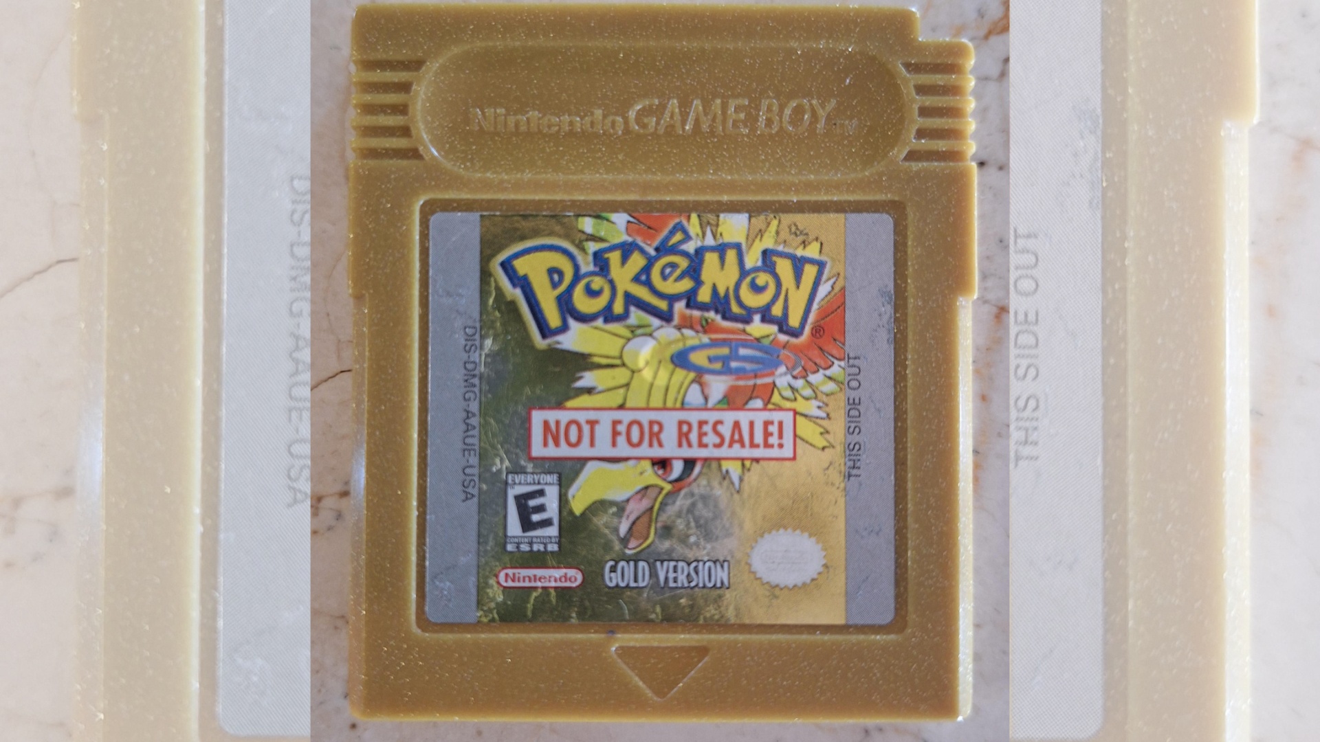Ein Spieler ergatterte vor zehn Jahren eine Version von Pokémon Gold für 99 Cent - wegen eines Labels drauf ist sie jetzt 450 US-Dollar wert