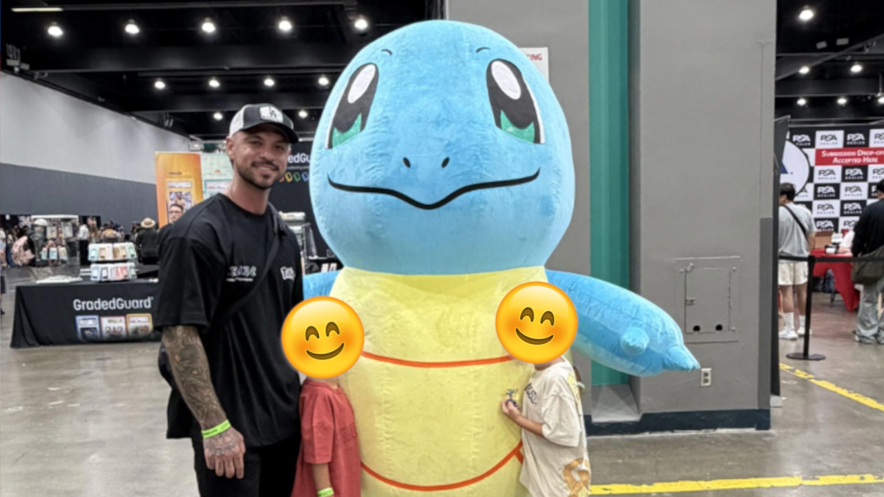 Aus Tausenden Pokémon-Karten wählt ein Sechsjähriger genau die Karte, die seinen verstorbenen Opa mit seinem Vater verband