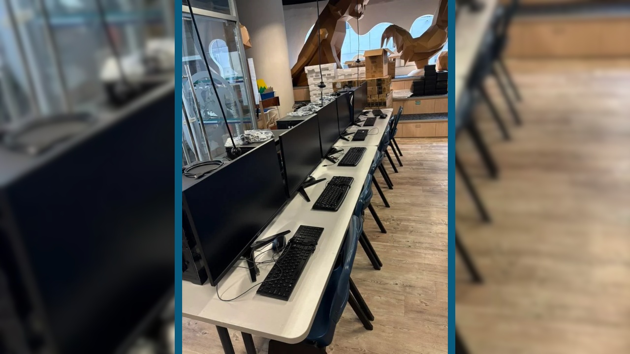 Gamer proudly reports that his school has been equipped with powerful gaming computers, and here's why