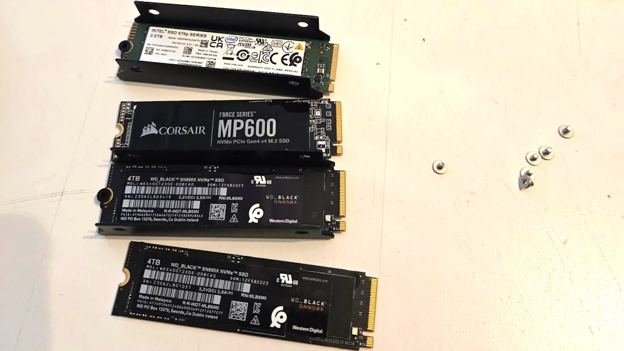 PC-Spieler kauft Mainboard für 50 Dollar, bekommt SSDs im Wert von über 1.000 dazu und jetzt diskutiert die Community, ob das korrekt war