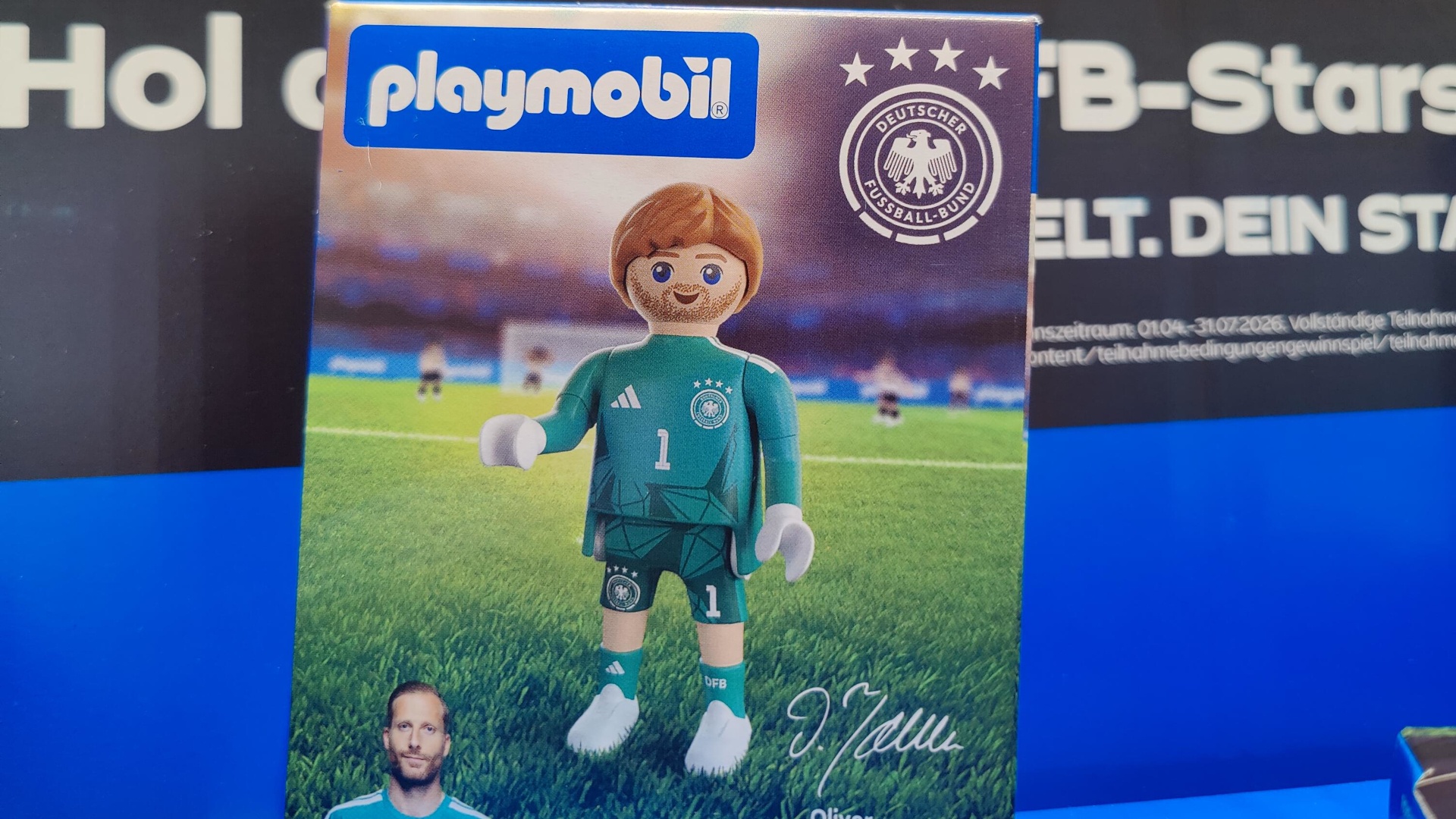 Nach Änderung kurz vor der Fußball-WM: Oli Baumanns Playmobil-Figur trägt noch die Nummer 1 und Fans lachen sich kaputt